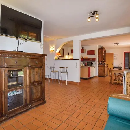 Awesome In W/ Wifi And 2 Bedrooms Apartman Sollacaro